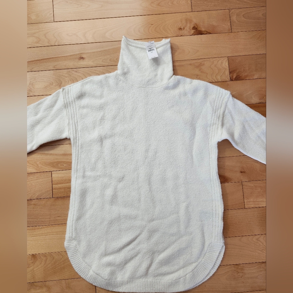 NEW Gap funnel neck sweater sz sm